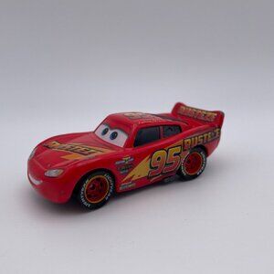 Disney Cars 3 Pixar Lightning McQueen Red Diecast Car (SKU: 468TO)